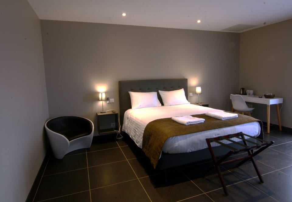 Double or Twin Room, Terrace, Pool View (Geranium) | Premium bedding, minibar, in-room safe, desk