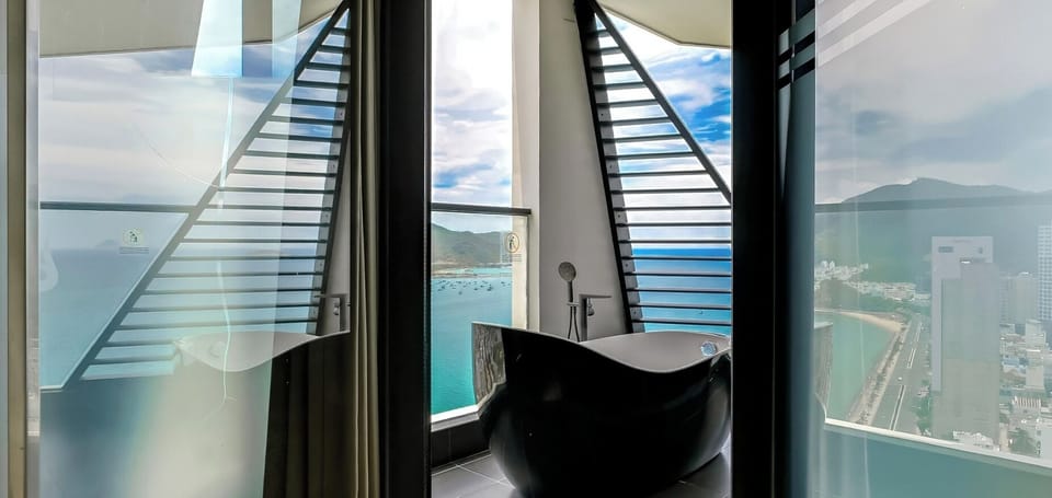 Suite, Ocean View | Bathroom sink