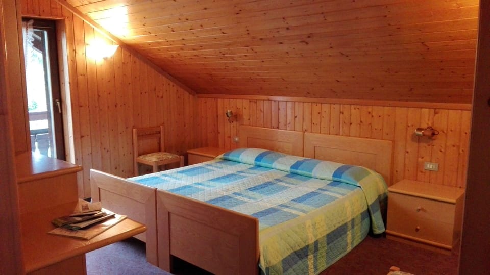 Apartment | In-room safe, desk, WiFi (free), bed sheets