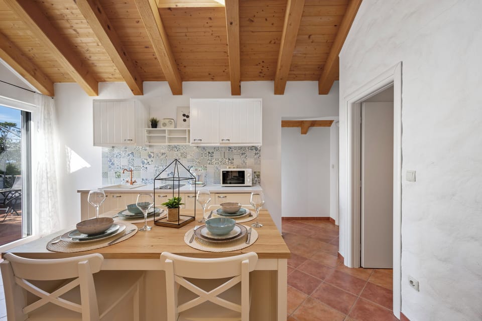 Family Apartment | Private kitchen | Oven, espresso maker, electric kettle, cookware/dishes/utensils