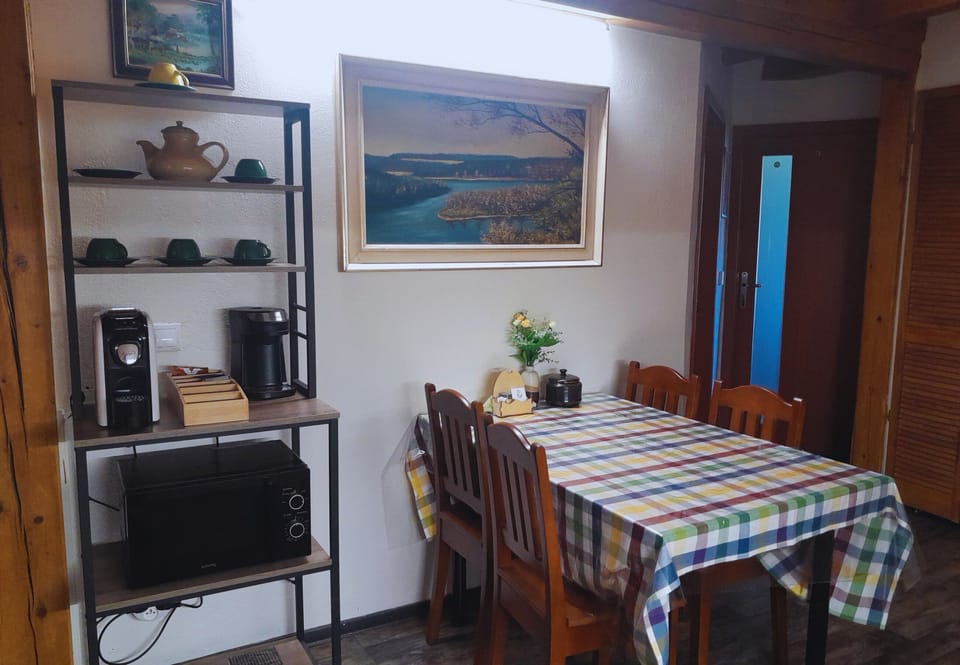 Single Room, Shared Bathroom (3) | Shared kitchen | Fridge, microwave