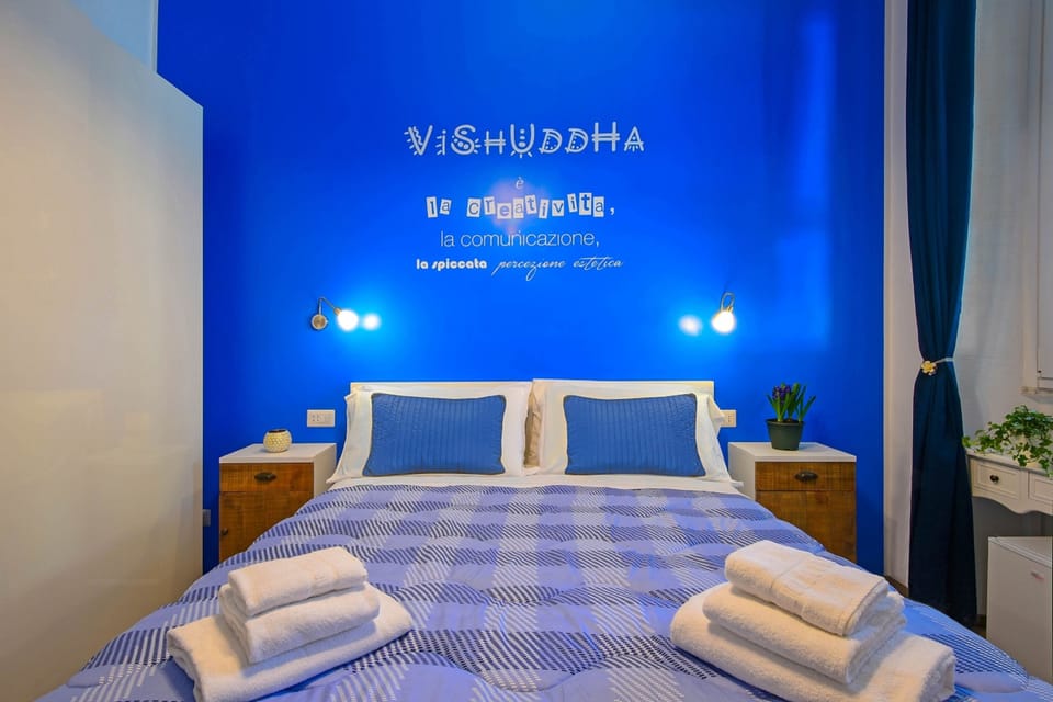 Basic Double Room, 1 King Bed, City View | Minibar, in-room safe, desk, soundproofing