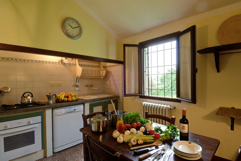 Duplex, 2 Bedrooms | Private kitchen | Fridge, microwave, oven, stovetop