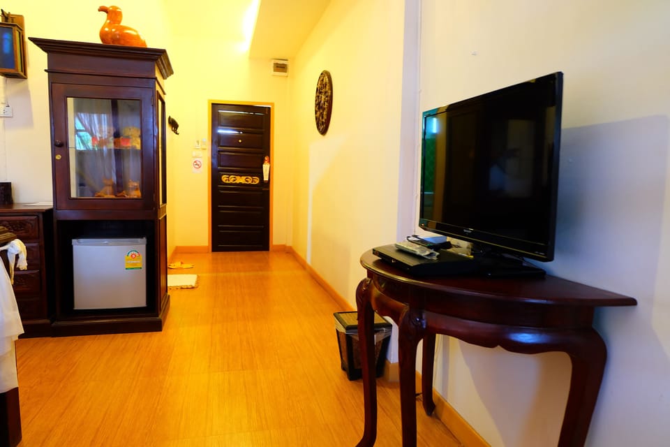 Family Room | Room amenity