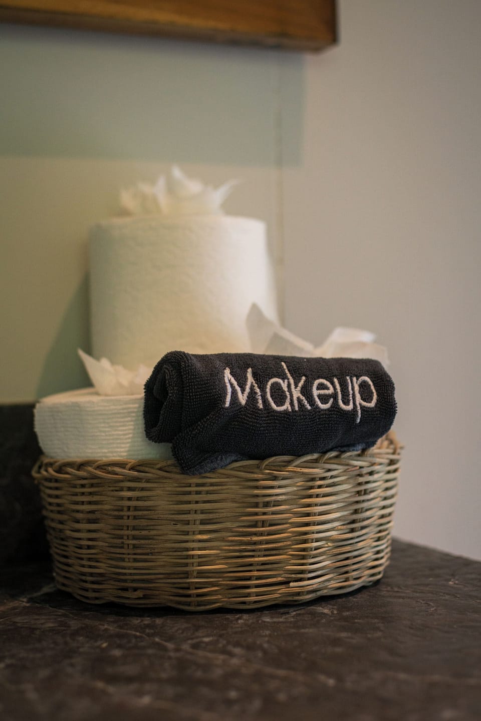 Shower, free toiletries, towels