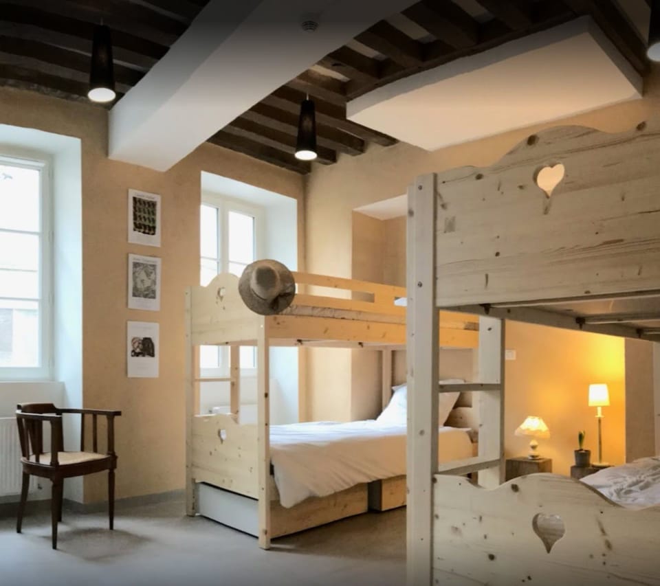 In-room safe, free WiFi, bed sheets
