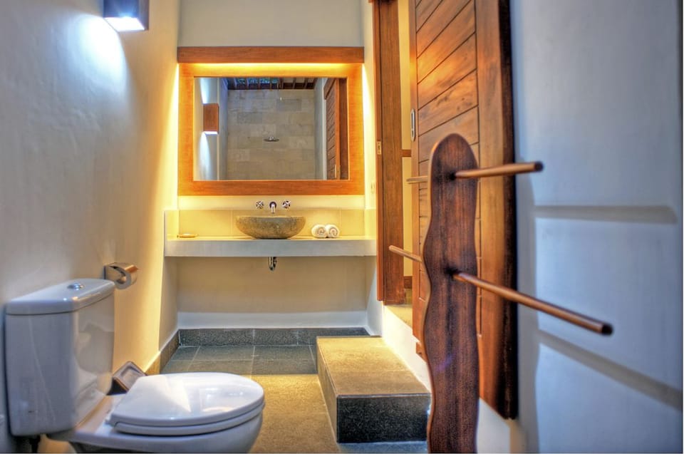 Shower, towels