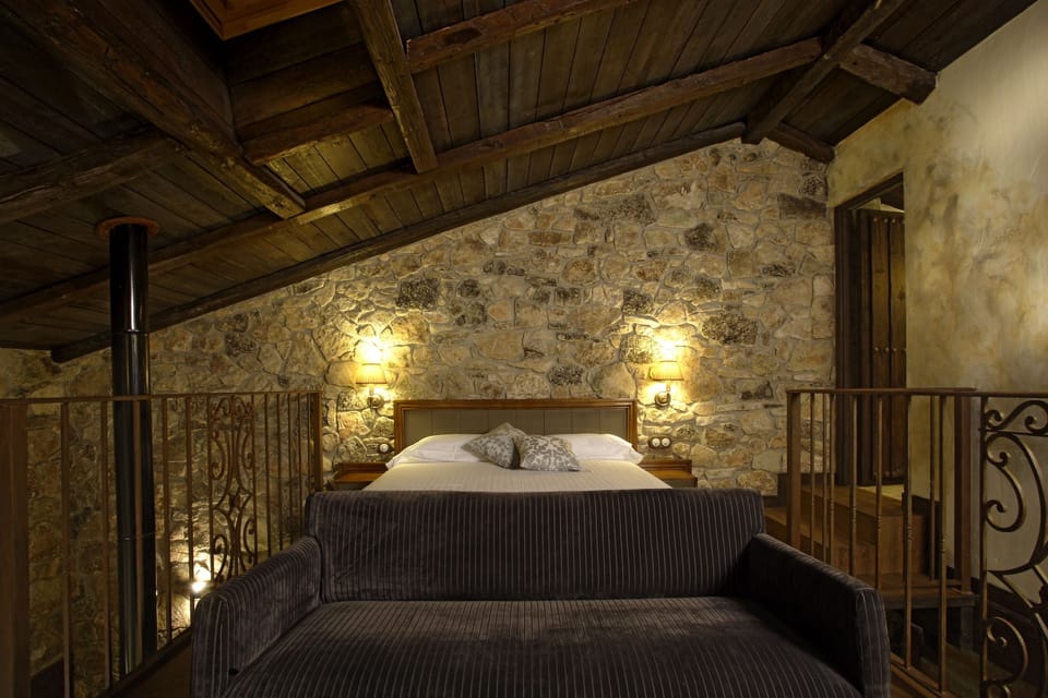 Family Loft, Terrace, Mountain View | Egyptian cotton sheets, premium bedding, down comforters