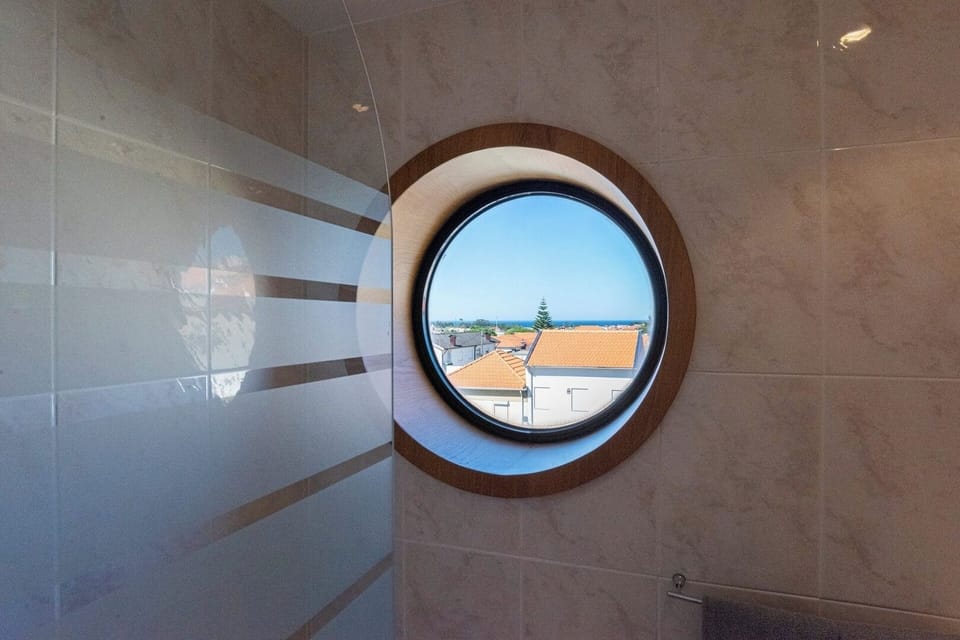 Suite's bathroom