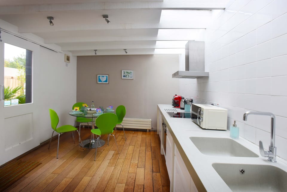 Luxury Villa, Ensuite, Garden View | Shared kitchen | Highchair