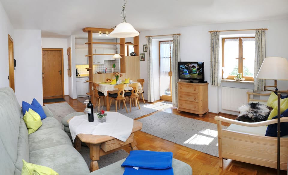 Junior House | 2 bedrooms, desk, free WiFi, bed sheets