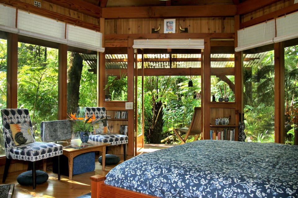 Volcano Rainforest Retreat Bed and Breakfast in Volcano