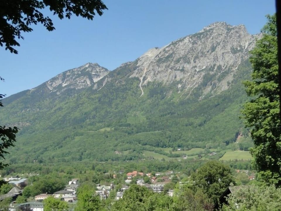 Vacation apartment "Bergblick", 50sqm, 1 bedroom, balcony with mountain view Apartment in Bad Reichenhall