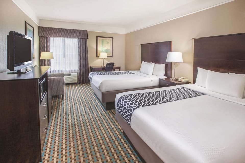 Premium bedding, desk, iron/ironing board, rollaway beds (surcharge)