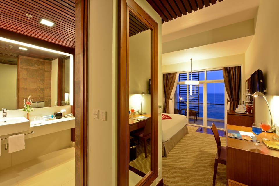 Superior Room, 1 King Bed, Ocean View | 1 bedroom, minibar, in-room safe, individually decorated