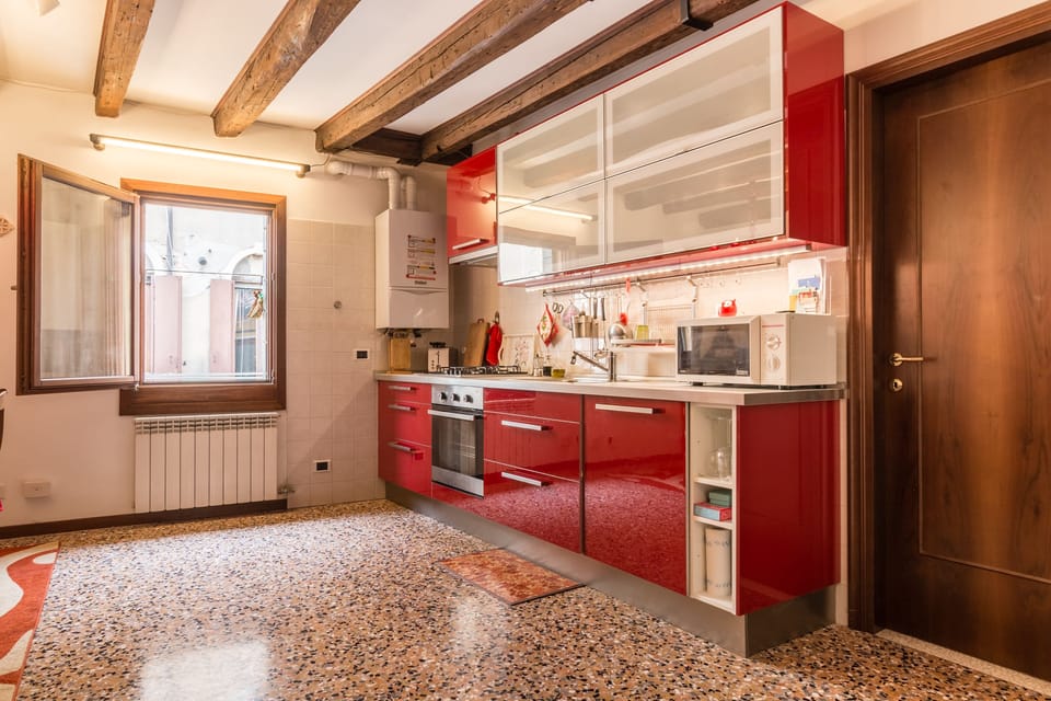 Apartment, 1 Bedroom | Private kitchen | Fridge, microwave, oven, stovetop