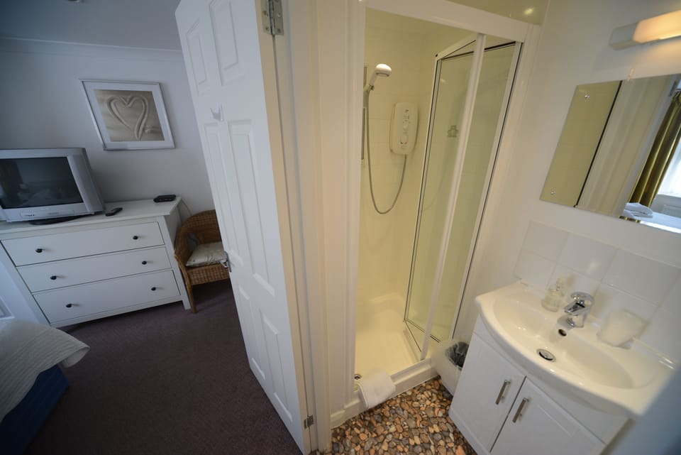 Free toiletries, towels
