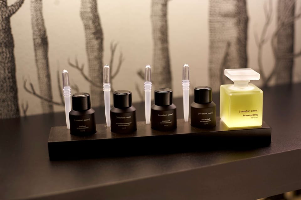 Couples treatment rooms, sauna, steam room, body treatments