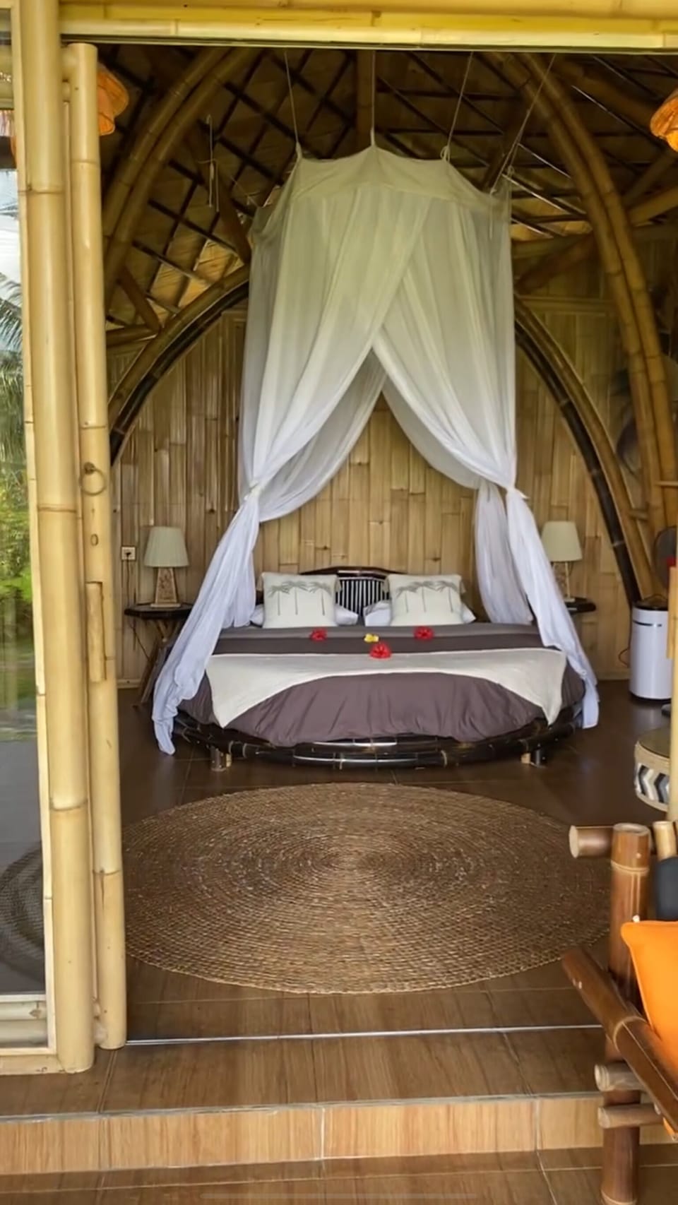 Bamboo Villa with Ricefield and Mountain Views | Minibar, in-room safe, free WiFi, bed sheets