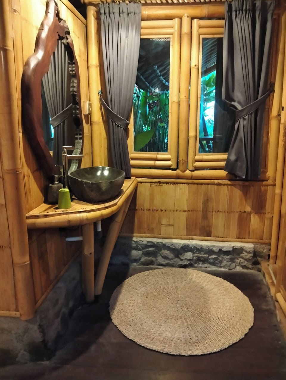 Bamboo Villa with Ricefield and Mountain Views | Bathroom | Shower, free toiletries, bidet, towels
