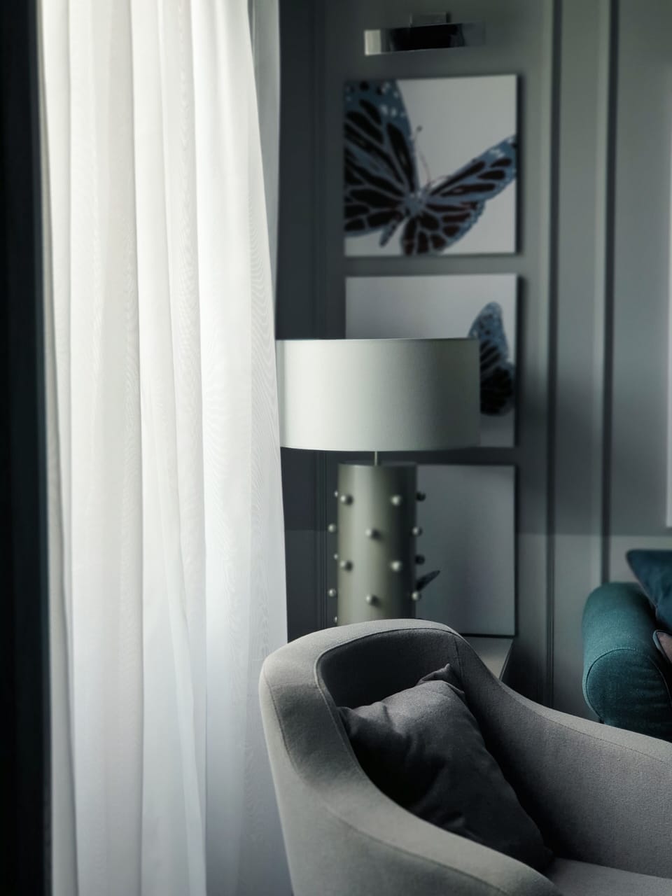 Design Suite | Down comforters, minibar, in-room safe, desk