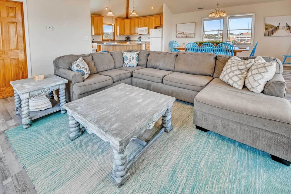 Surf-or-Sound-Realty-338-The-Playhouse-Too-Great-Room-1