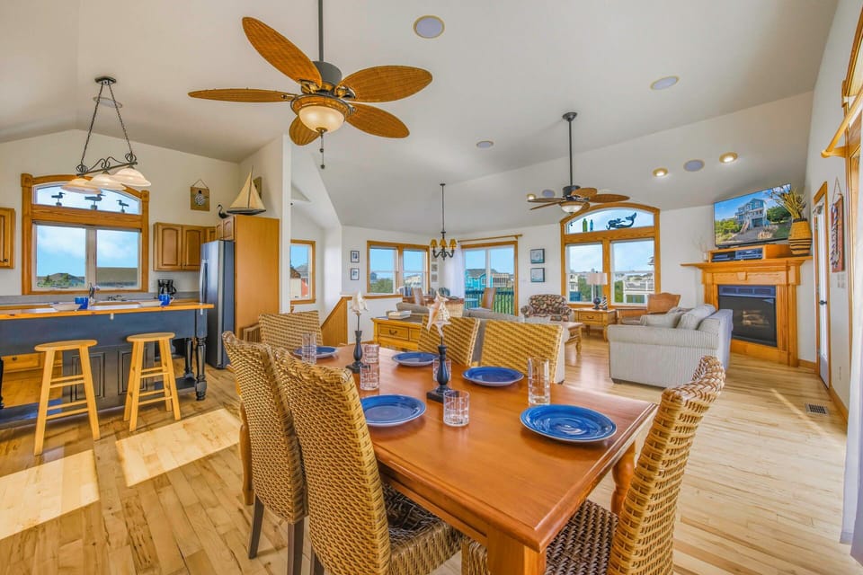 Surf or Sound Realty - 451 - Five Fathoms - Dining Area -2