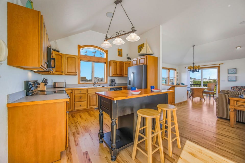 Surf or Sound Realty - 451 - Five Fathoms - Kitchen -1