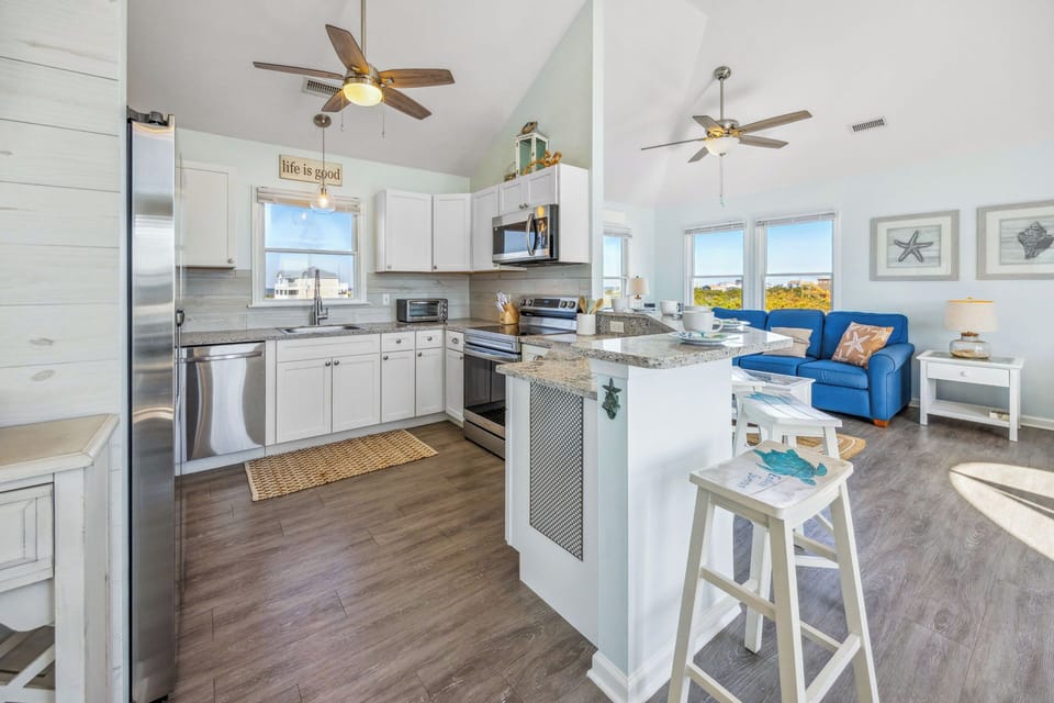 Surf or Sound Realty - 262 - Endless Summer - Kitchen -2