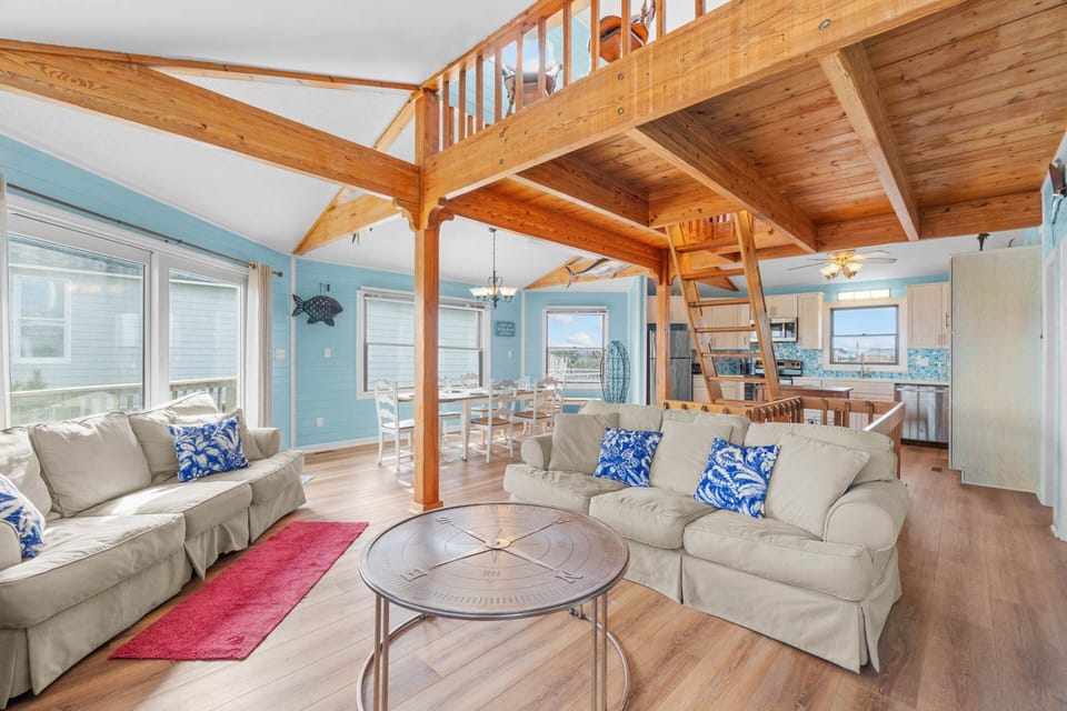Surf or Sound Realty - 849 - The Scruffy Pelican - Great Room -2