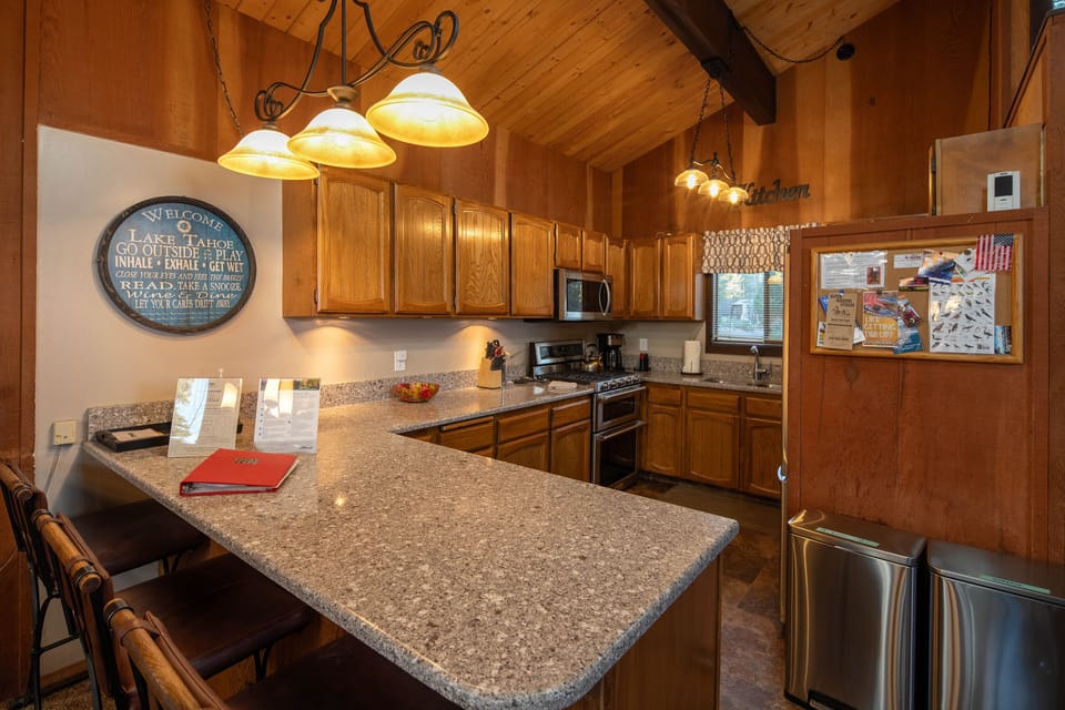 Dollar Point Grainger Kitchen - Dollar Point Grainger Kitchen