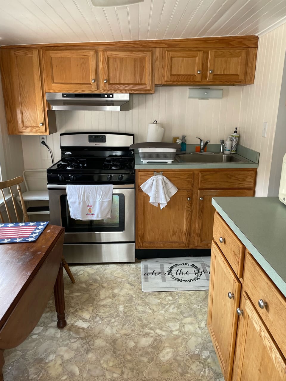 Eat in kitchen
