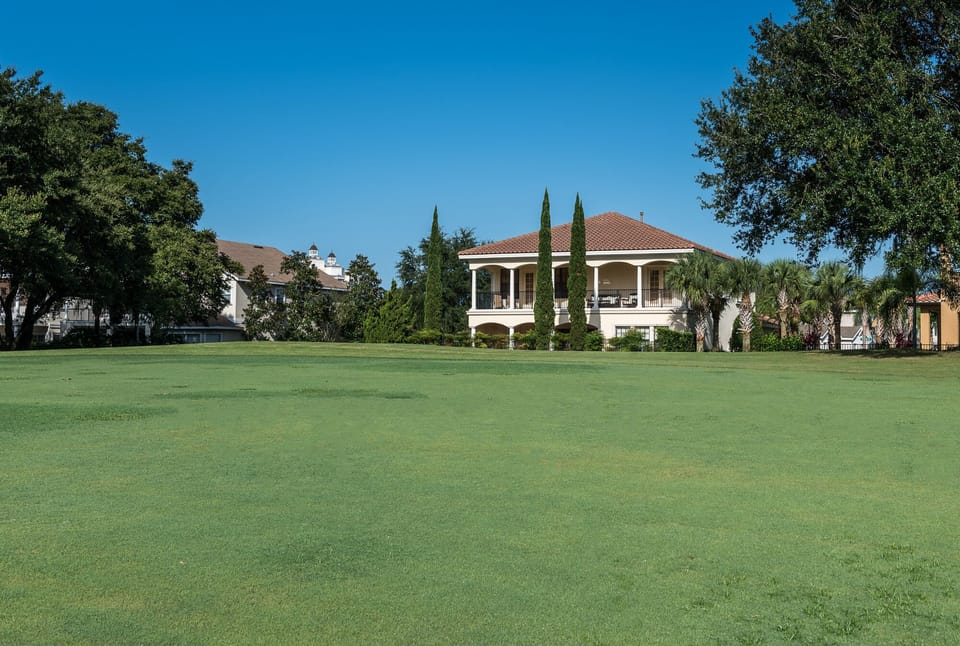 Magnificent views over the golf course 