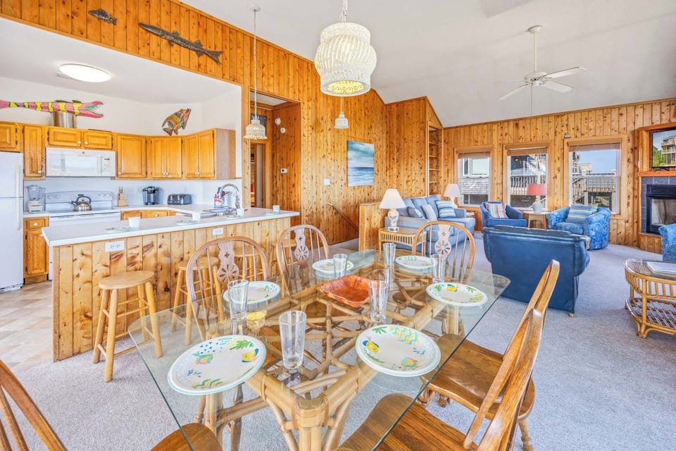 Surf or Sound Realty - 138 - Salvocean - Dining Area -3