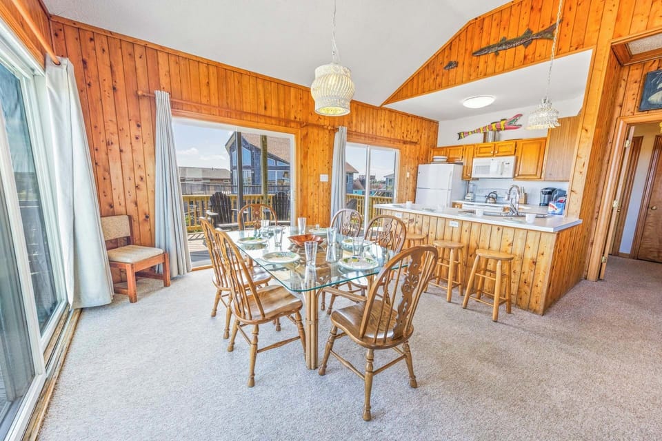 Surf or Sound Realty - 138 - Salvocean - Dining Area -2