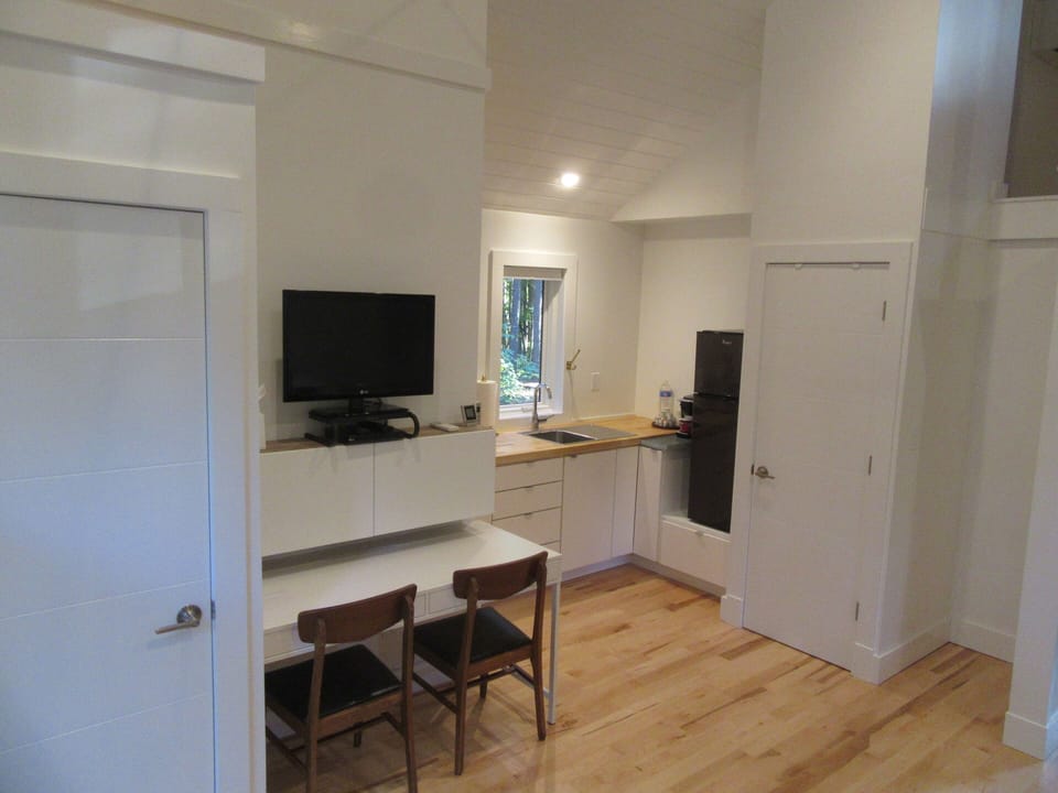 Renew@Coniferidge ... Located in a beautiful wooded setting. Bed and Breakfast in Shenandoah Valley