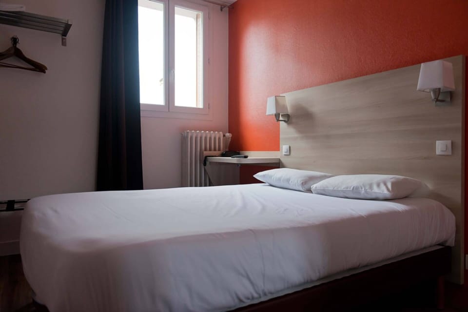Hypo-allergenic bedding, individually decorated, individually furnished