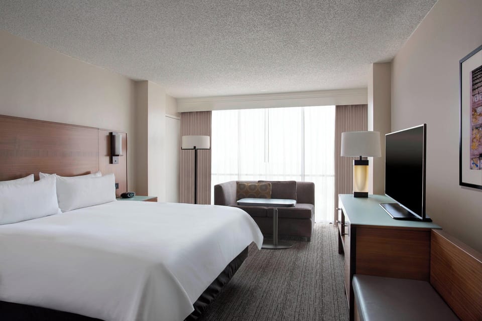 Pillowtop beds, in-room safe, desk, iron/ironing board