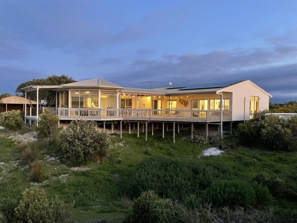 White Sands 4 Bedroom from road