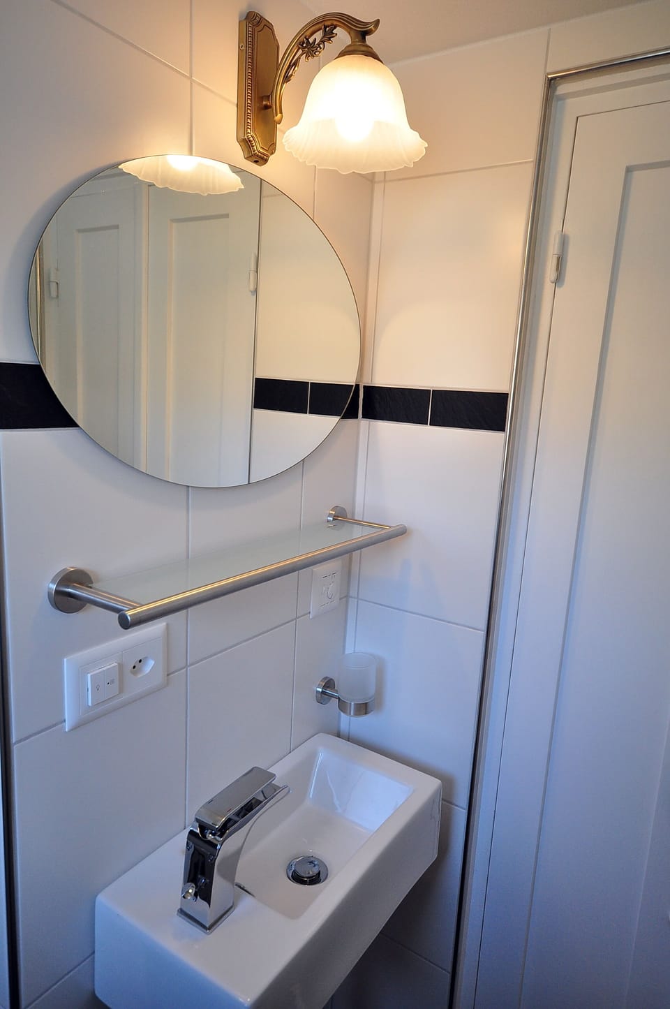Bathroom on 1st floor.