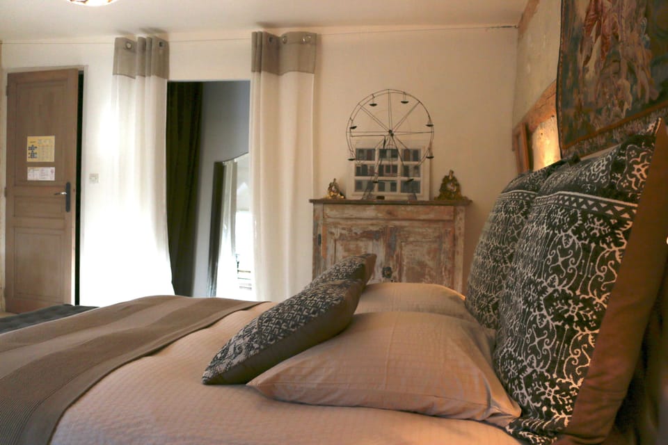 Traditional Double Room (Blanche) | View from room