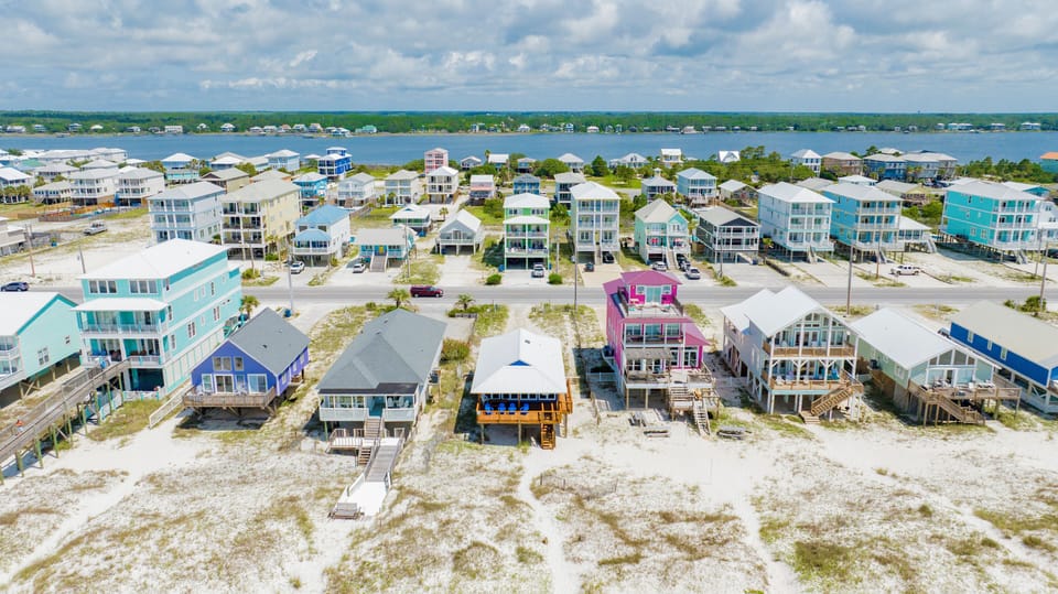 Nestled between the Gulf and Little Lagoon, endless water activities