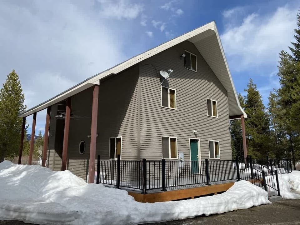 Welcome to Mountain Meadows.