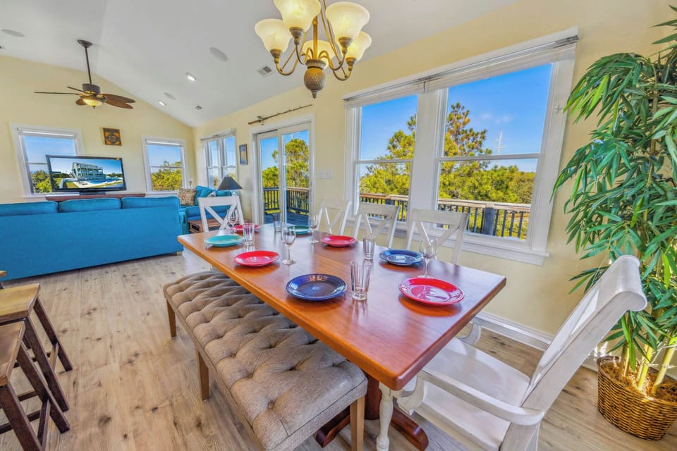 Surf or Sound Realty - 713 - Jake's Wake - Dining Area -3