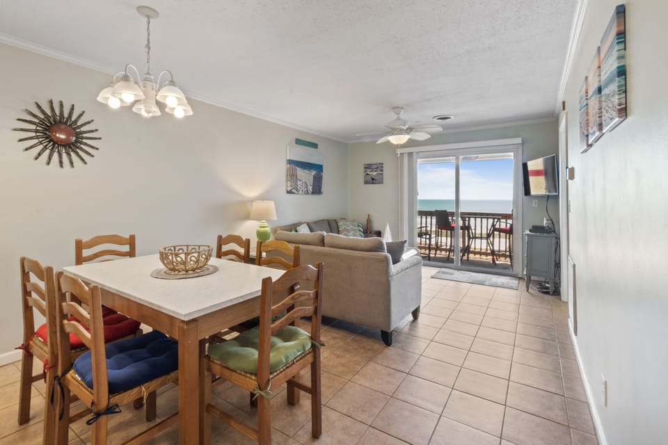 Dining Area/Living Room