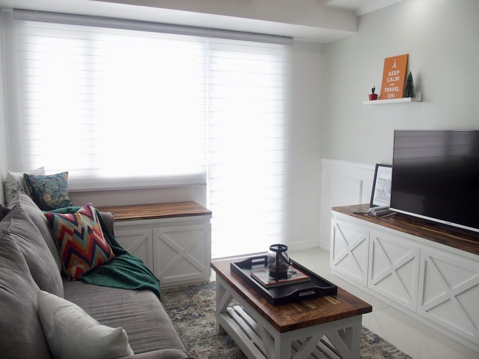 Binge-watch on Netflix with our 55” Ultra HDTV. Connect using our free WIFI. 