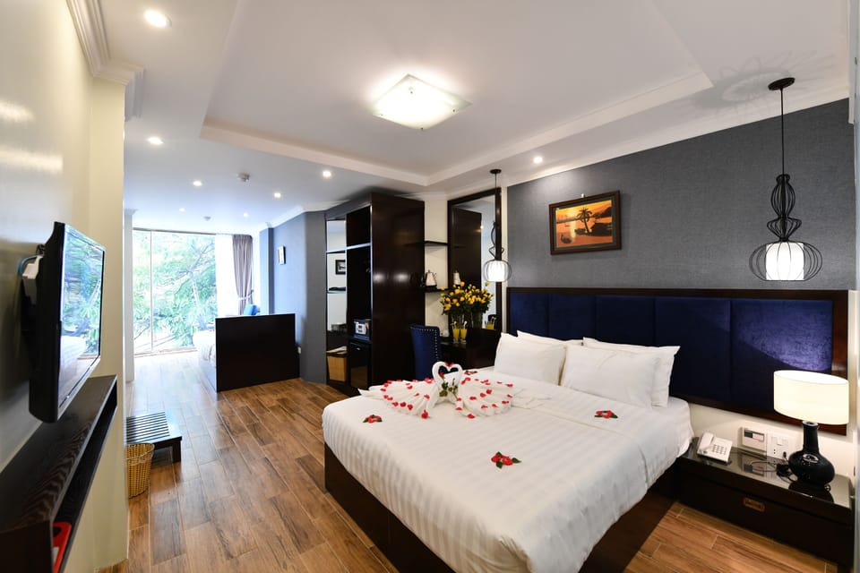 Triple Room, City View | City view