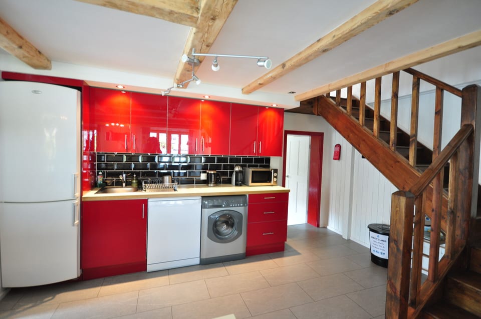 Fully equipped kitchen.