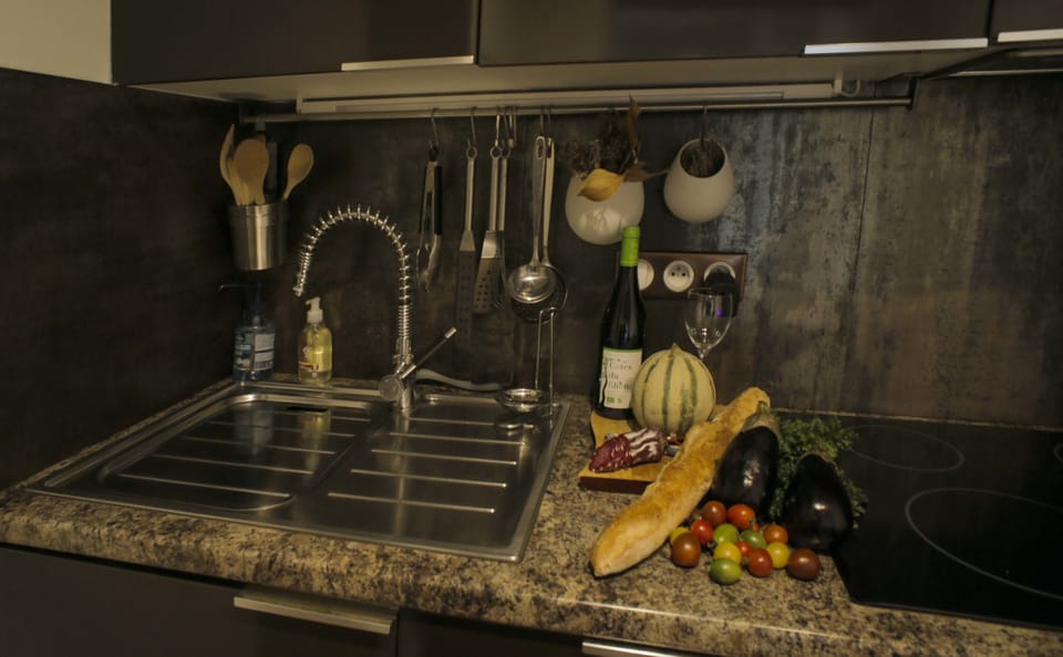 Romantic Suite, 1 Queen Bed with Sofa bed | 1 bedroom, premium bedding, free minibar, in-room safe