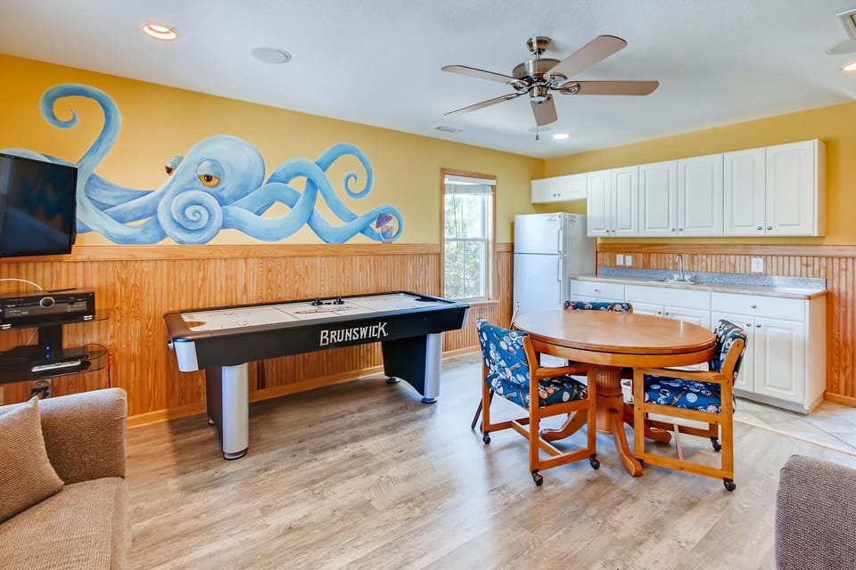 Surf-or-Sound-Realty-Family-Time-546-Game-Room-2